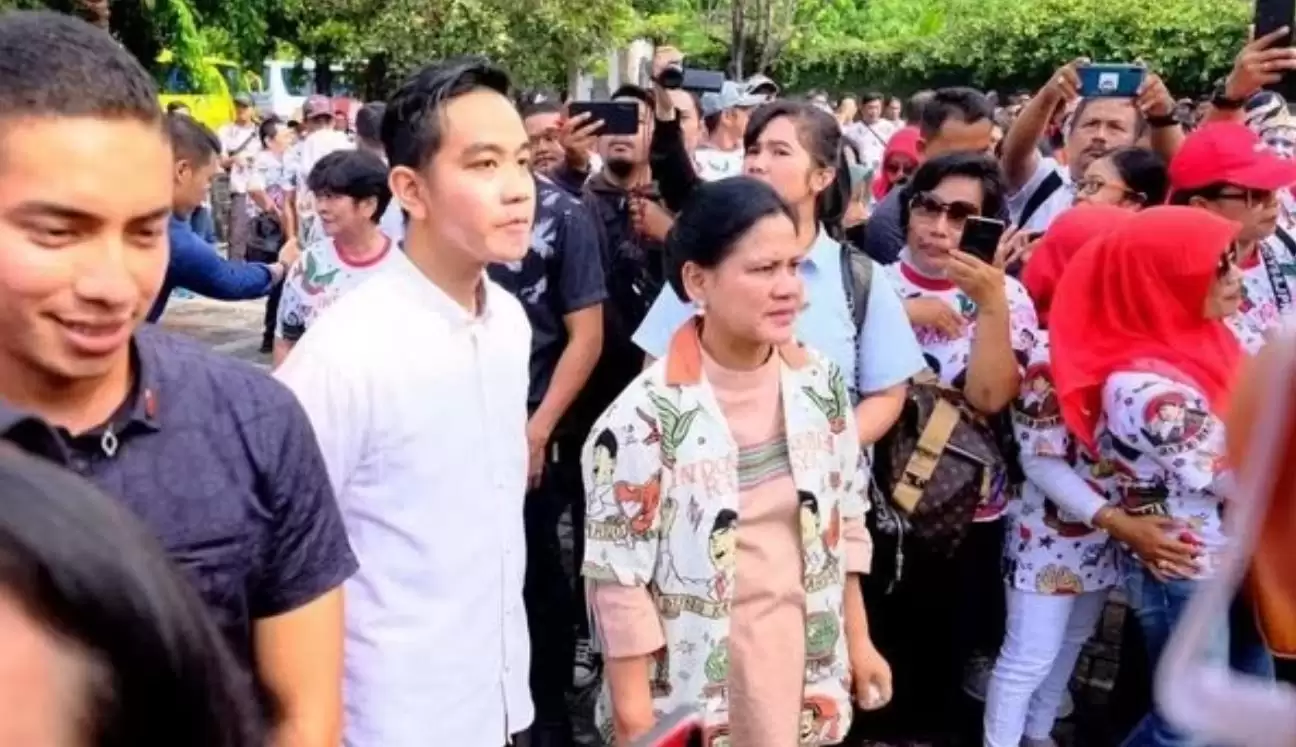 Wali Kota Solo Gibran Rakabuming Raka dan Ibu Negara Iriana Jokowi. (Foto: Dok. Istimewa)