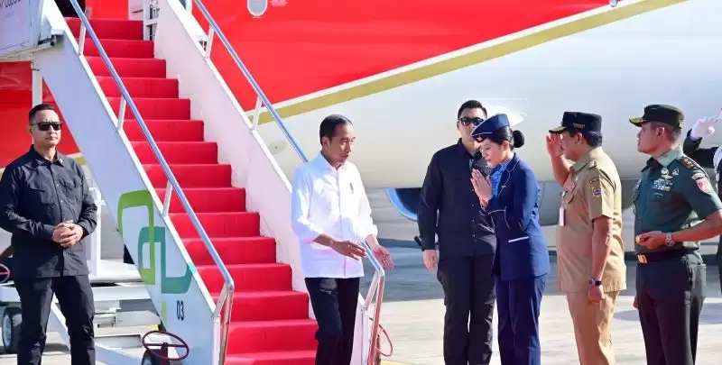 Presiden Joko Widodo tiba di Semarang, Jawa Tengah, Rabu (13/12) untuk melakukan kunjungan kerja. [Foto: YT/@SekretariatPresiden]