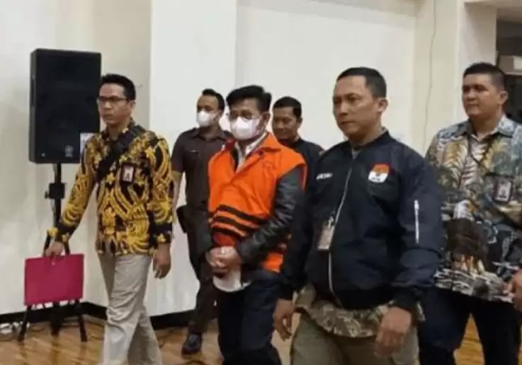 Syahrul Yasin Limpo mengenakan rompi tahanan KPK (Foto: Istimewa)
