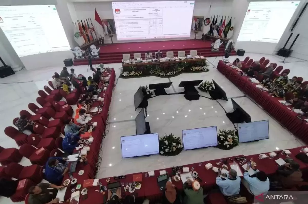 Suasana proses rapat pleno rekapitulasi hasil penghitungan suara tingkat nasional di Gedung KPU RI, Jakarta, Minggu (10/3/2024).(Foto: ANTARA/Bagus Ahmad Rizaldi)