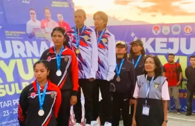 Atlet PPLP Dayung Maluku menempati podium satu pada Kejurnas Dayung. (Foto: Antara)