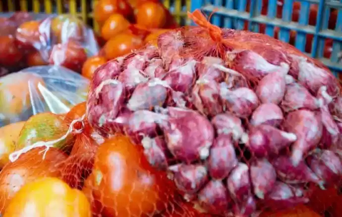 Ilustrasi - Komoditas bawang merah dan tomat. (Foto: Antara)