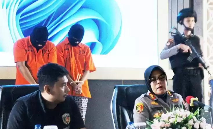 Polresta Bukittinggi mengungkap kasus pencabulan terhadap santri oleh dua orang guru pondok pesantren di Kabupaten Agam. (Foto: Antara)