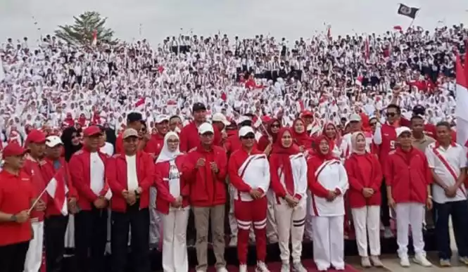 Foto bersama jajaran Pemkot Mataram, Pemprov NTB. (Foto: Antara)