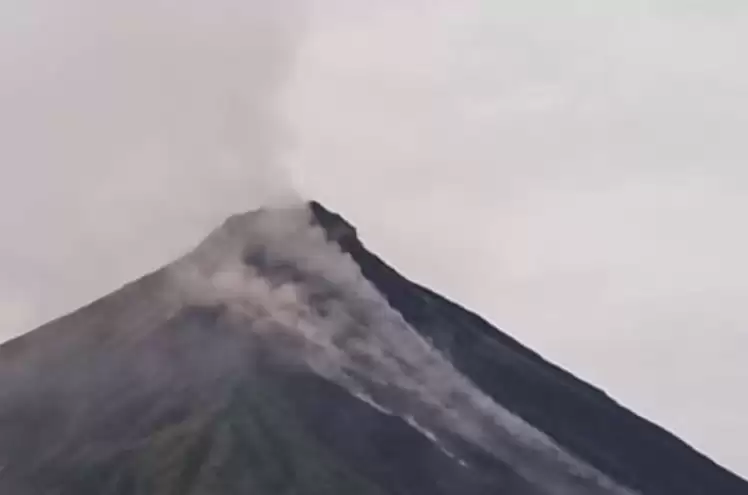 Material Vulkanik Gunung Karangetang Banjiri Lima Desa di Siau Sulut