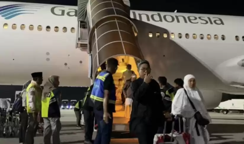 Jamaah haji NTB saat tiba di Bandara Lombok. (Foto: Antara)