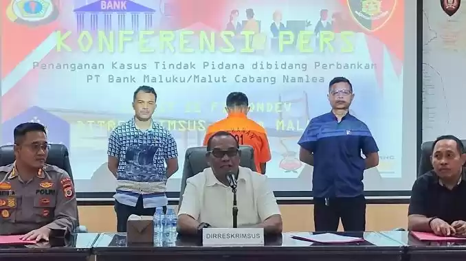 pengungkapan kasus penggelapan dana oleh salah satu karyawan di Bank Maluku, Ambon. (Foto: Antara)
