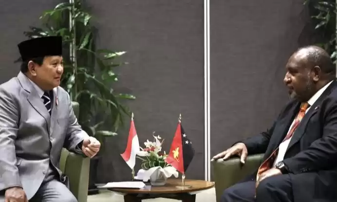 Menteri Pertahanan RI Prabowo Subianto dan PM Papua Nugini James Marape. (Foto: Antara)