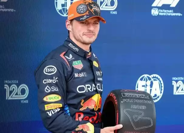 Pemenang pole position Pembalap Red Bull asal Belanda Max Verstappen berpose. (Foto: Antara)