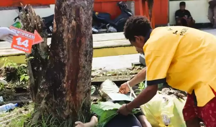 Polres Sorong Selatan menggelar rekonstruksi pembunuhan di Distrik Teminabuan. (Foto: Antara)