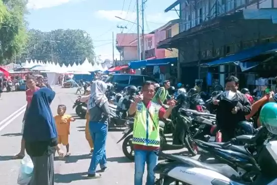 Pemkot Bengkulu minta warga laporkan jika ada pungli retribusi parkir. (Foto: Antara)