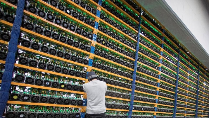 Pusat Penambangan Bitcoin (Foto: Reuters )