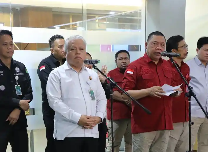Kepala Pusat Penerangan Hukum (Kapuspenkum) Kejagung, Harli Siregar (kiri) dan Dirdik Jampidsus Kejagung, Abdul Qohar (kanan) (Foto: Dok MI/Aswan)