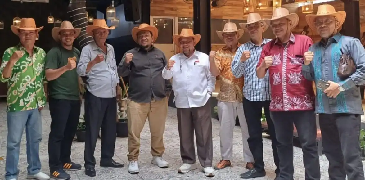 Heri Koswara dan kawan-kawan (Foto: Dok MI)
