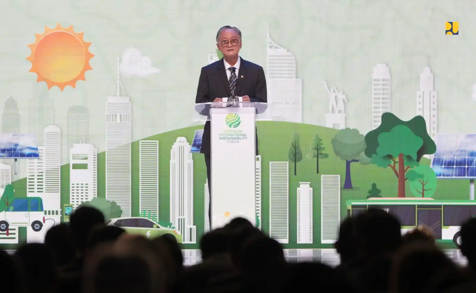 Menteri Pekerjaan Umum, Dody Hanggodo menyampaikan sambutan dalam acara Indonesia International Sustainability Forum (IISF) 2025, Jakarta, Jumat (10/10). (Foto:PU)