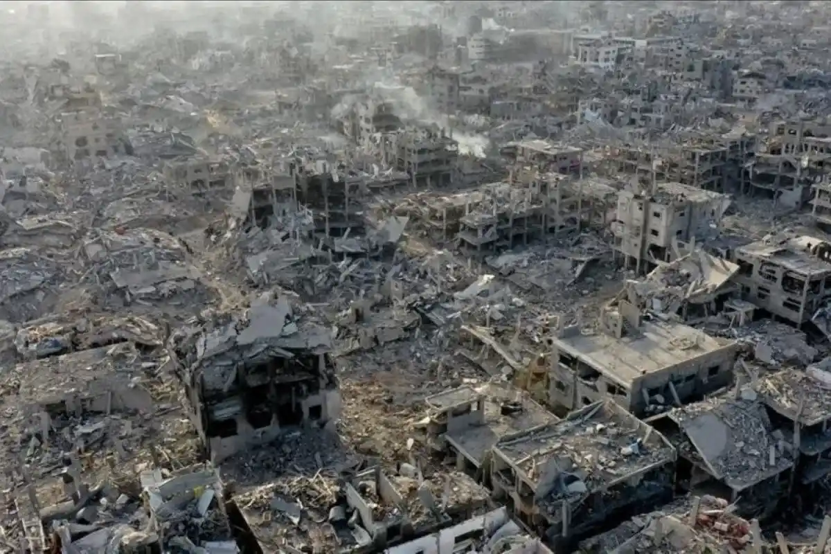 Ilustrasi-Gaza luluh lantak setelah 19 bulan diserbu Israel. Foto: Anadolu]