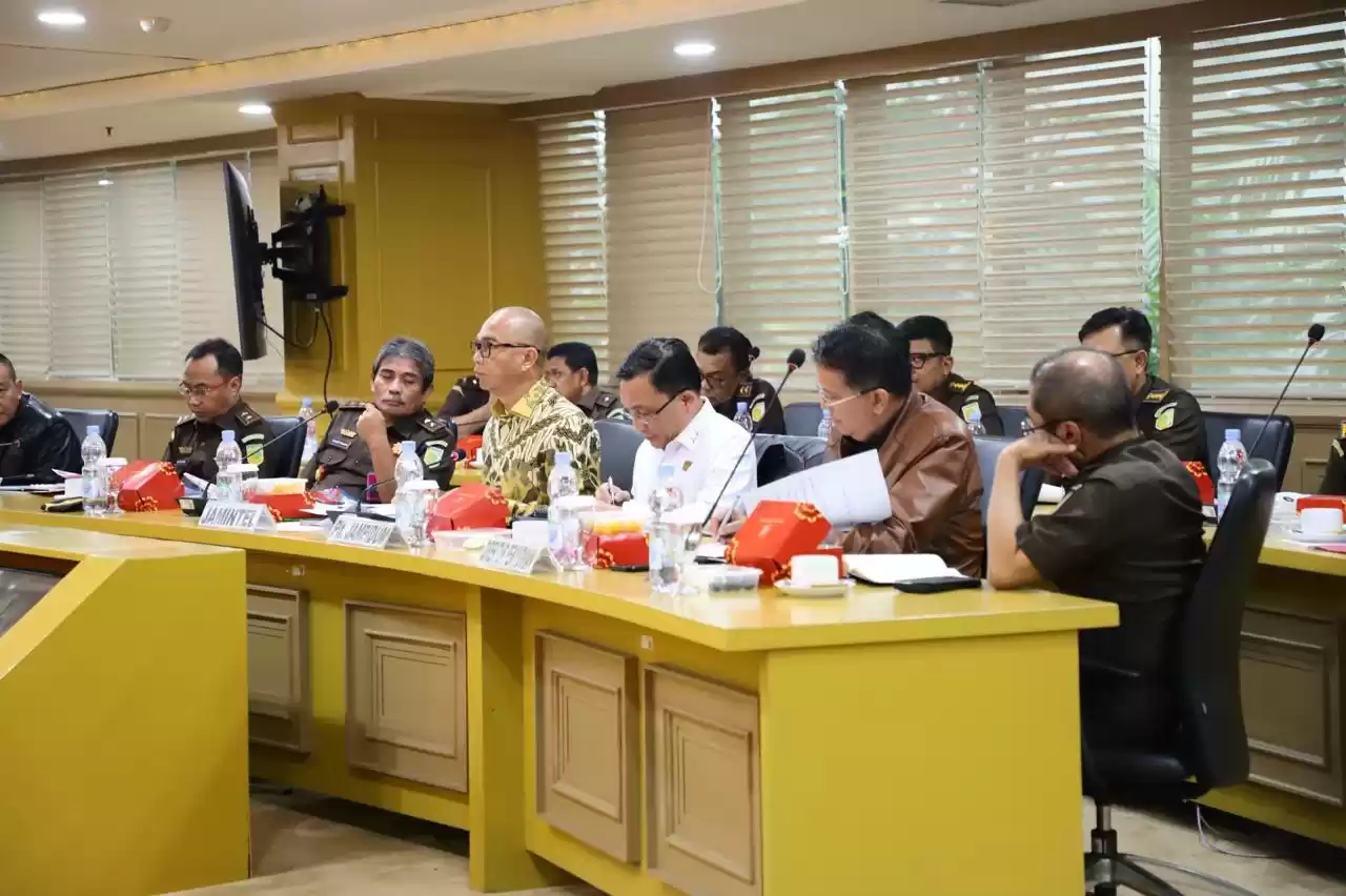 Jamintel Reda Manthovani menghadiri Rapat Kerja dengan Komite I DPD RI dalam rangka membahas penegakan hukum di daerah pada Selasa 21 Mei 2024 di Ruang Rapat Sriwijaya Gedung DPD RI, Jakarta (Foto: Istimewa)