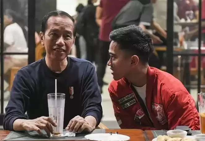 Joko Widodo (Jokowi) (kiri) dan Kaesang Pangarep (kiri) (Foto: MI/Antara)