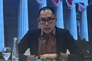 Direktur Pelindungan WNI dan BHI Kementerian Luar Negeri (Kemlu) RI, Judha Nugraha (kanan) [Foto: ANTARA]