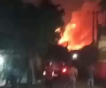 Kebakaran di Gudang Munisi Daerah (Gudmurah) Kodam Jaya, Desa Ciangsana, Kabupaten Bogor. [Foto: Repro]