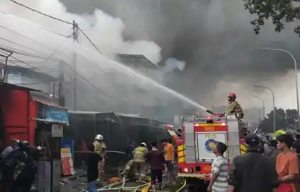 Kebakaran Rumah di Kemayoran [Foto: ANTARA]