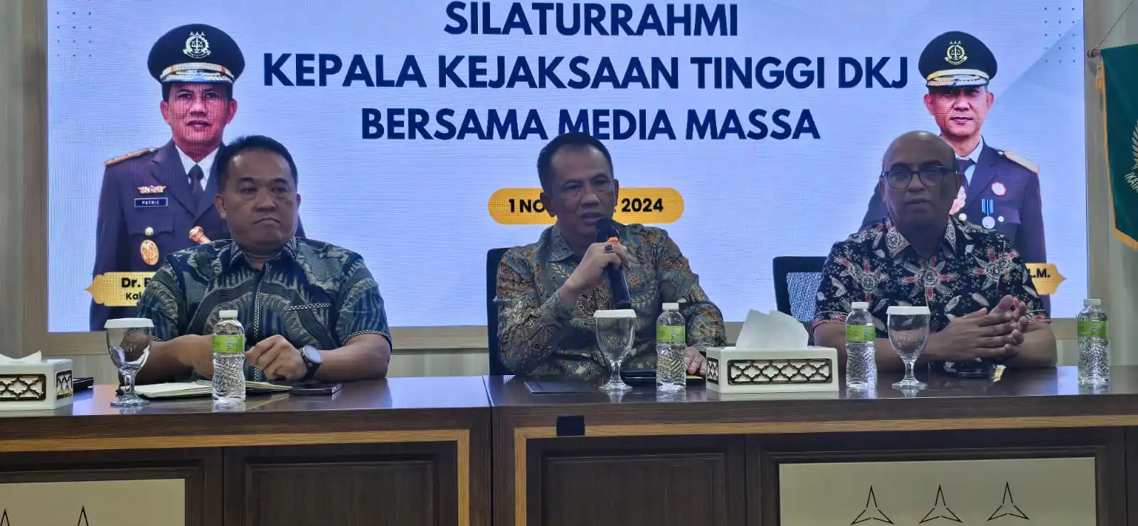 Kepala Kejaksaan Tinggi Daerah Khusus Jakarta Patris Yusrian Jaya (tengah) (Foto: Dok MI)