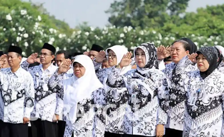 Kenaikan Gaji Guru [Foto: Repro]
