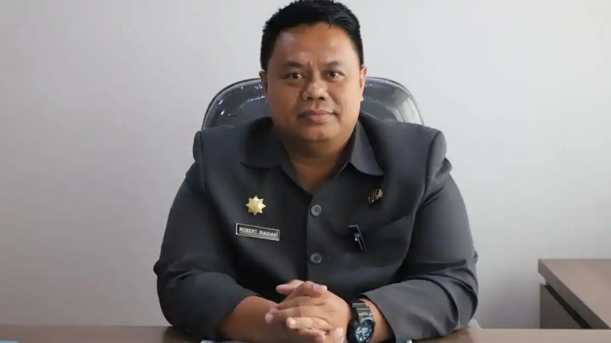 Kepala Dinas Sosial Kota Bekasi, Robet TP Siagian (Foto: Istimewa)