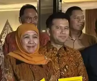 Mantan Gubernur Jawa Timur, Khofifah Indar Parawansa, dan mantan Wagub Emil Elestianto Dardak (kanan) (Foto: Dok MI)
