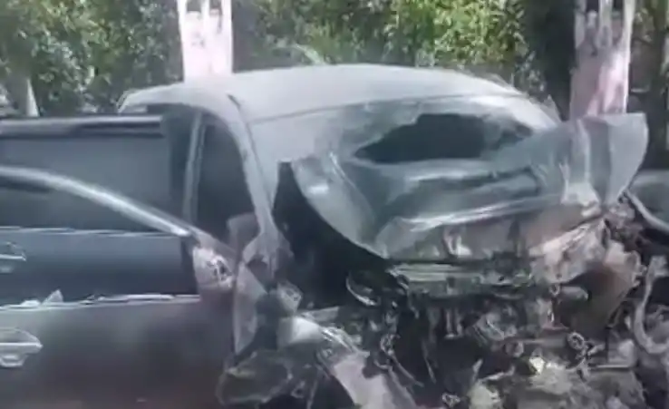 Kondisi kendaraan korban yang bertabrakan dengan truk