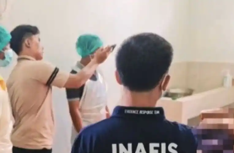Korban dievakuasi ke rumah sakit Muaradua (Foto: Antara)