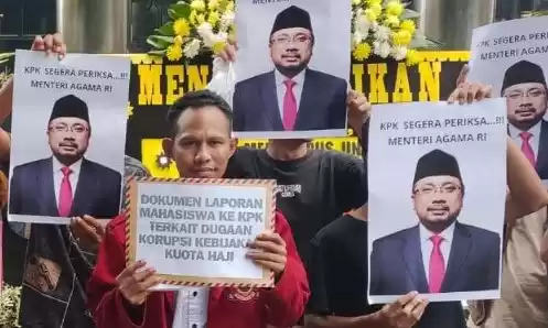 Gerakan Aktivis Mahasiswa UBK Bersatu (GAMBU) melaporkan Menag, Yaqut Qoulik Choumas ke KPK (Foto: Dok MI/Aswan)