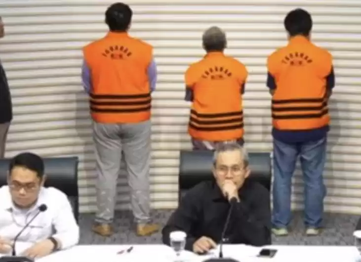 KPK Jebloskan 3 Tersangka Korupsi PLTU Bukit Asam ke Tahanan
