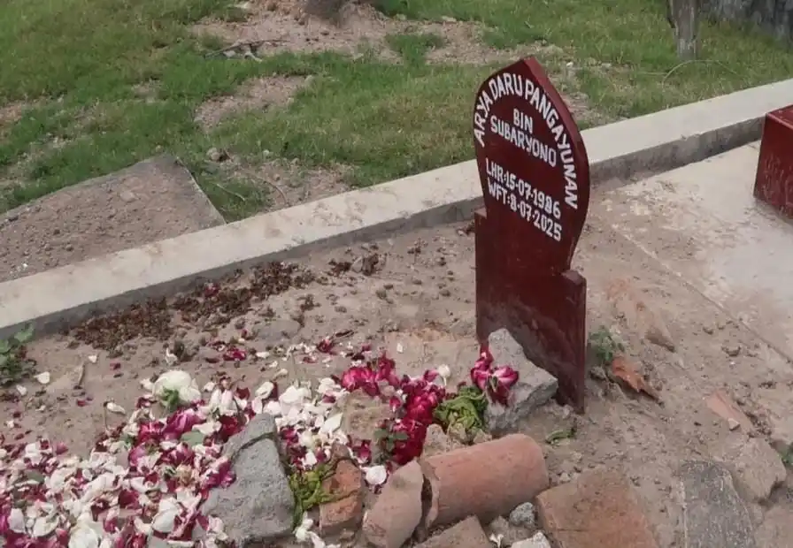 Makam Arya Daru Pangayunan (Foto: Istimewa)