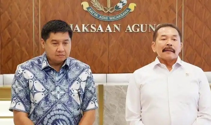 Maruarar Sirait (kiri) dan Jaksa Agung ST Burhanuddin (kanan) (Foto: Dok MI)
