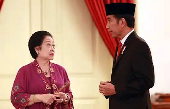 Terkuak! Megawati Sempat Ingatkan Jokowi Tak Paksakan Proyek Kereta Cepat, Tapi... Megawati Soekarnoputri dan Joko Widodo (Foto: Istimewa)