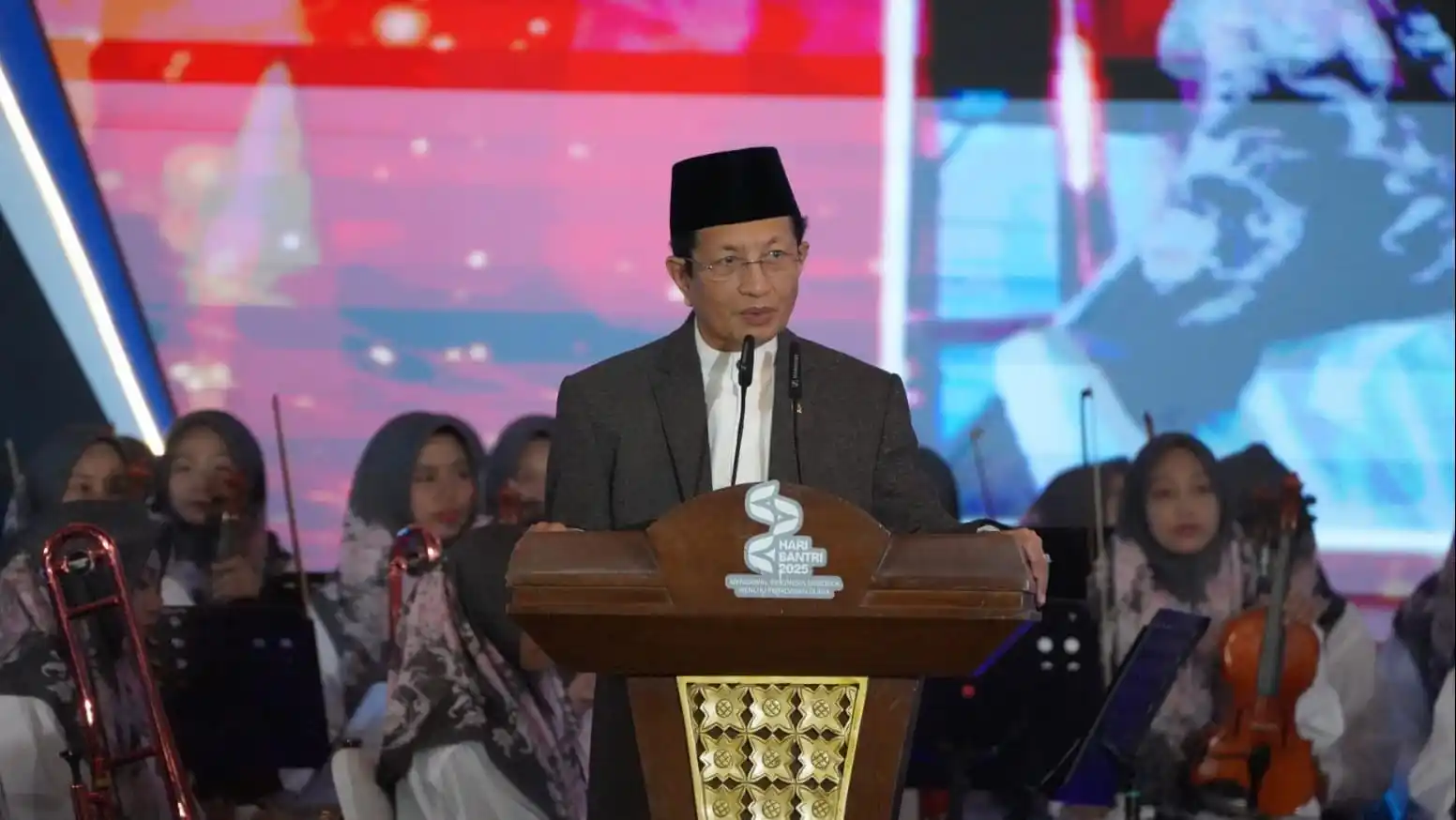 Peringatan Hari Santri Nasional 2025: Menag Tegaskan Peran Santri bagi Bangsa Menteri Agama Nasaruddin Umar (Foto: Dok Kemenag)