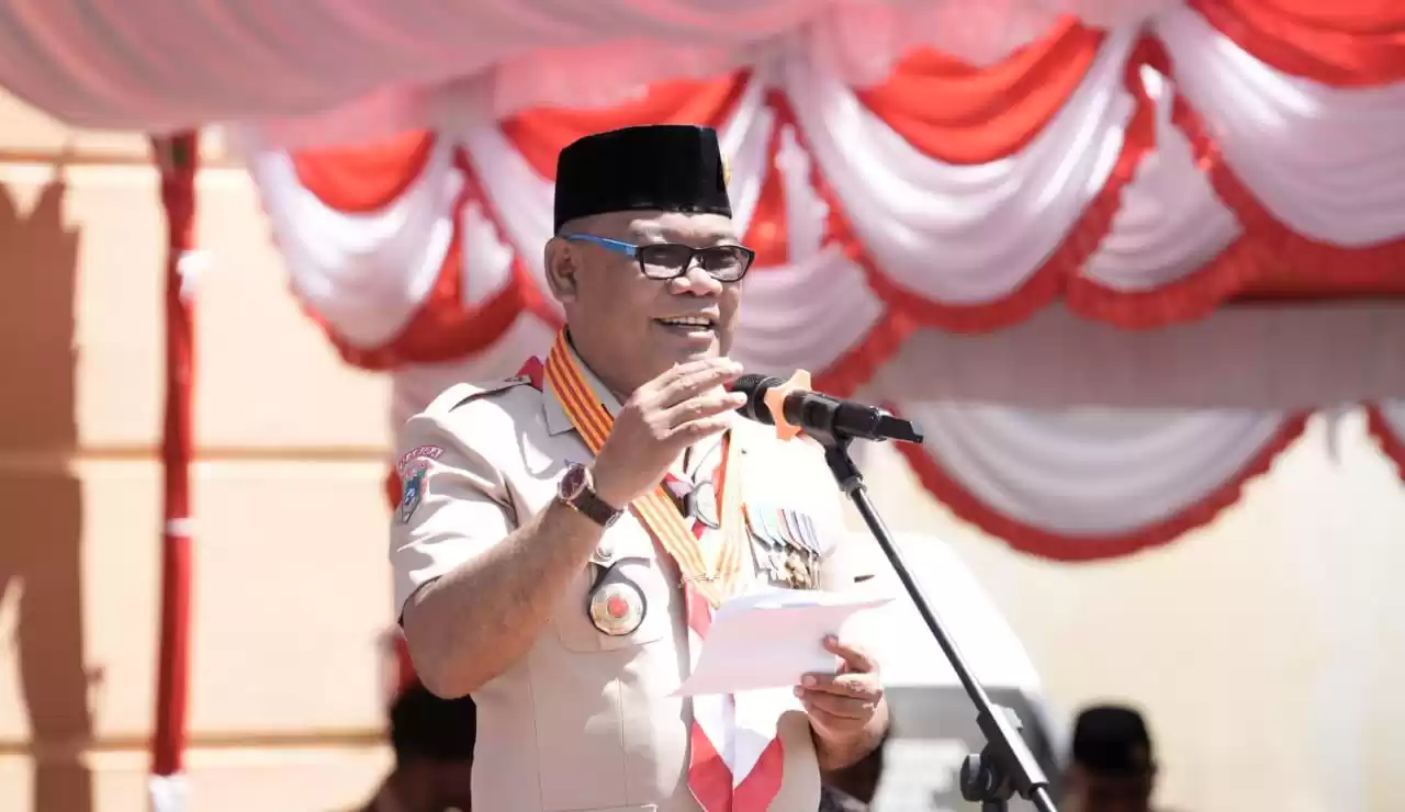 Pj Gubernur Maluku Utara, Samsuddin Abdul Kadir menyampaikan pidato pada Peringatan Hari Pramuka ke-63, di Sofifi (15/8/2024) (Foto: Istimewa)