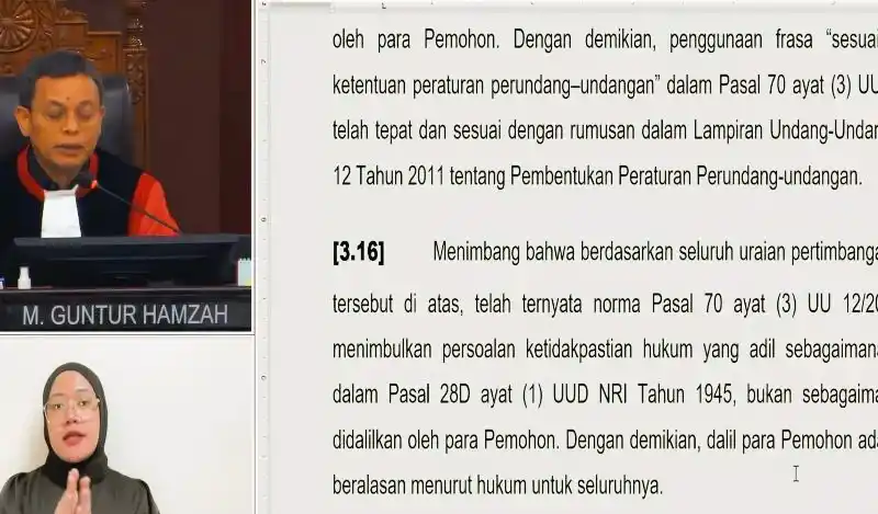 MK M. Guntur Hamzah (kiri atas) membacakan pertimbangan hukum Mahkamah Konstitusi untuk Perkara Nomor 135/PUU-XXI/2023 di Ruang Sidang Pleno MK (Foto: Antara)
