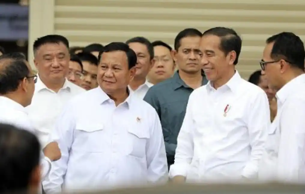 Jokowi dan Prabowo menjajal Kereta Cepat Jakarta-Bandung atau Whoosh (Foto: Istimewa)