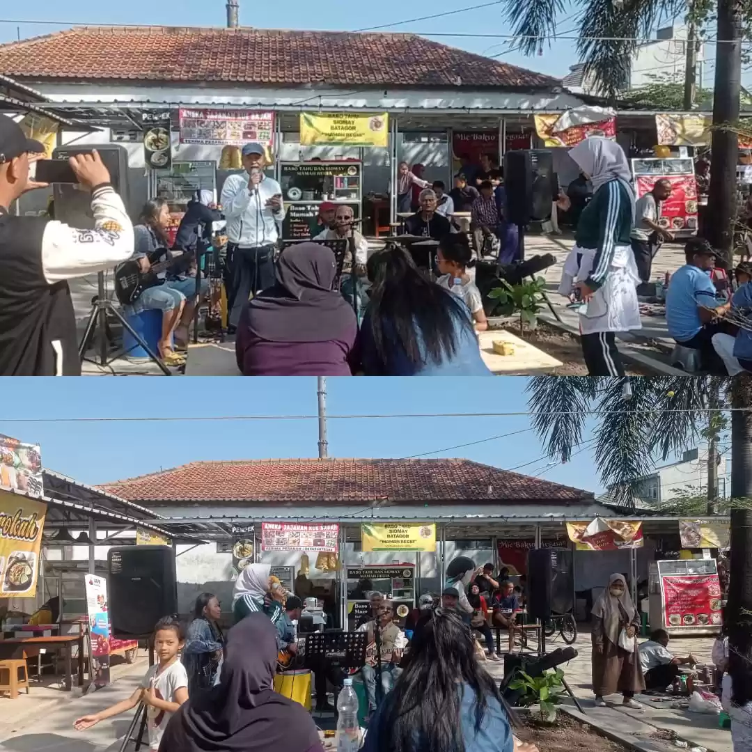 Endang Saparudin beserta istrinya saat bernyanyi di hiburan live musik secara gratis di depan kompleks Bumi Harapan, Desa Cibiru Hilir, Kec. Cileunyi, Kabupaten Bandung, Jawa Barat (Jabar). (Foto: Dok. MI/Sugiyanto)