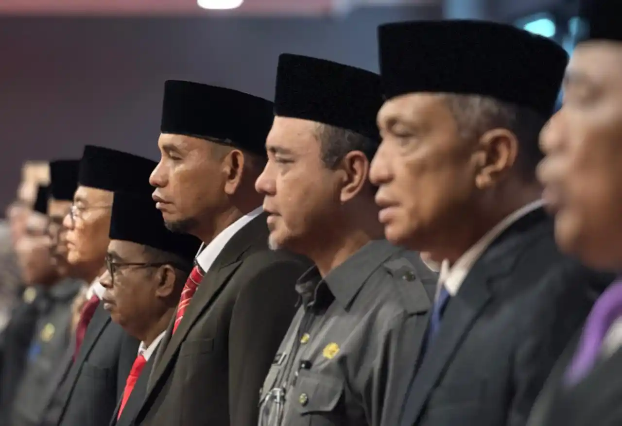 Sejumlah Kepala OPD Pemprov Malut terlihat hadir menyaksikan jalannya pelantikan pejabat yang digelar di kantor Gubernur, Kamis 6 November 2025. (Foto: Dok MI)