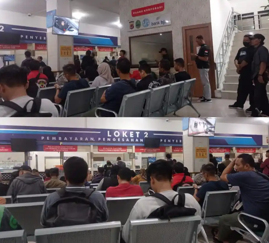 Masyarakat wajib pajak saat sedang menunggu antrean di kantor Samsat Bandung Timur, Jl. Soekarno Hatta, Kota Bandung, Jawa Barat, Senin (14/10/2024). (Foto: MI/Sugiyanto)