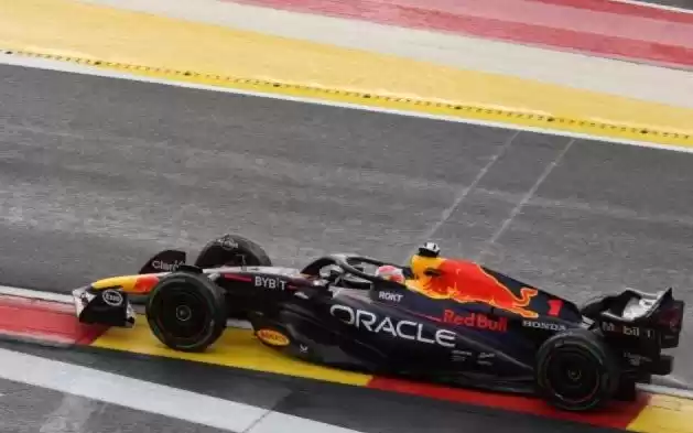 Pembalap Red Bull Max Verstappen dalam sesi kualifikasi GP Belgia di Sirkuit Spa-Francorchamps, Jumat. (Foto: Antara)