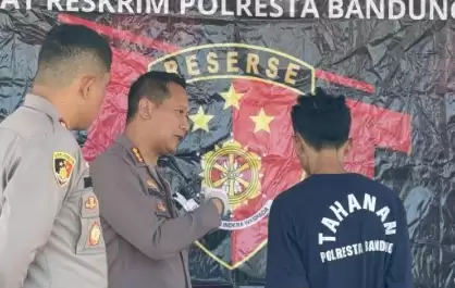 Kapolresta Bandung Kombes Pol. Kusworo Wibowo, saat mengungkap kasus pembuhan ayah terhadap anak tirinya di Kabupaten Bandung, Jawa Barat, Minggu (7/4/2024). (Foto: ANTARA)