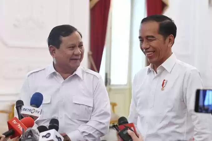 Presiden Jokowi (kanan) dan Presiden Terpilih Prabowo Subianto (kiri). (Foto: Ist)
