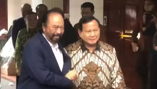 Ketua Umum Partai NasDem Surya Paloh (kiri) dan Prabowo Subianto [Foto: ANTARA]