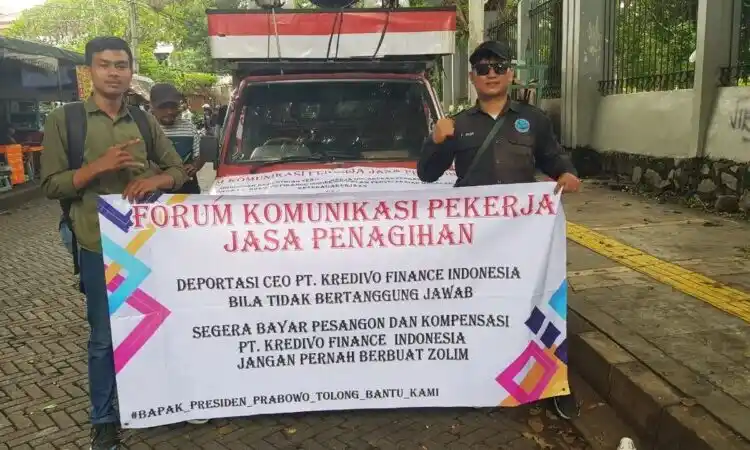 PT Kredivo