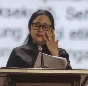 Momen Puan Maharani menitikan air mata saat Rakernas V PDIP,  Minggu (26/5/2024)