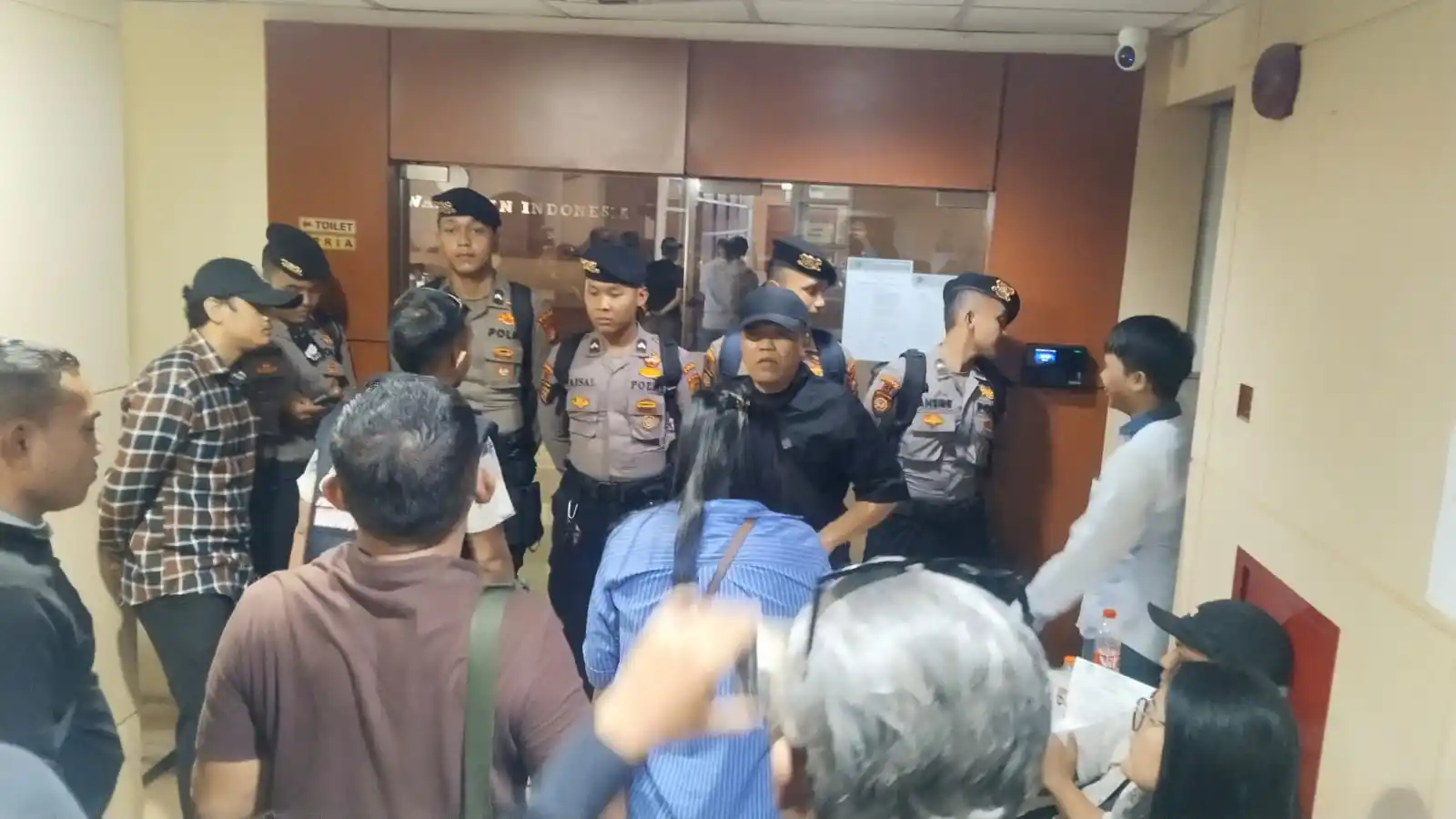 Puluhan Anggota PWI Desak Pengosongan Kantor Pusat di Gedung Dewan Pers (Foto: Dok MI)